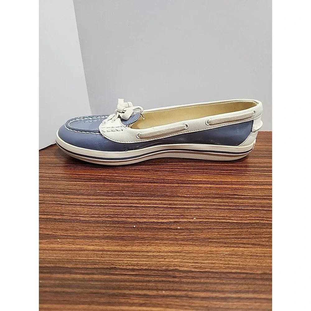 Tommy Bahama Womens 8 Castille Boat Shoes Slip‎ On Faux Leather Blue White